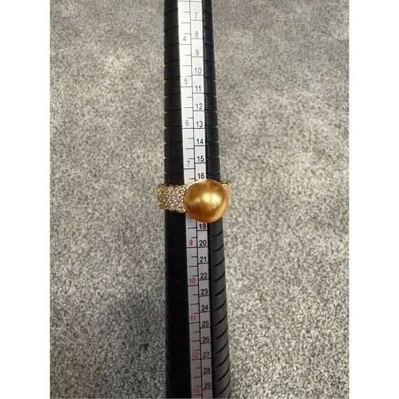 Pretty Fashion Ring - Picture 1 of 6